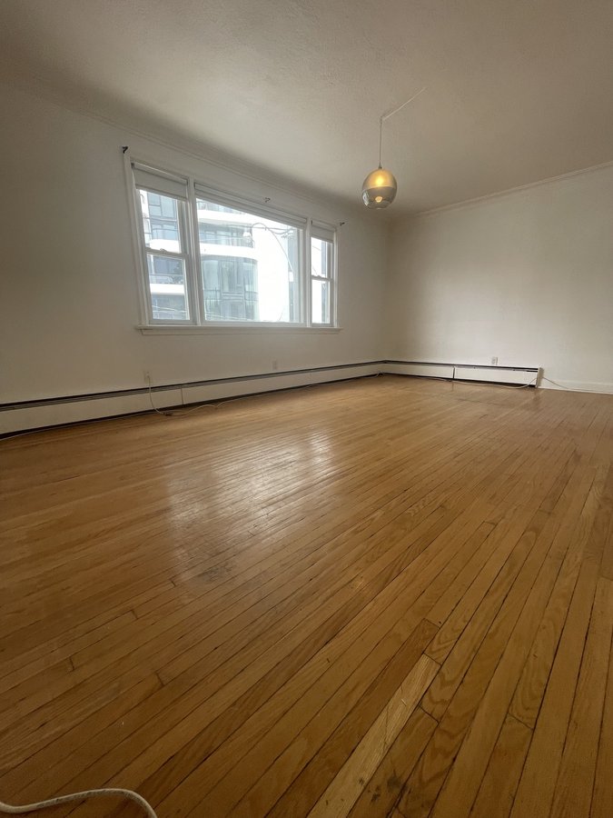 305 Dupont Street - Photo 20