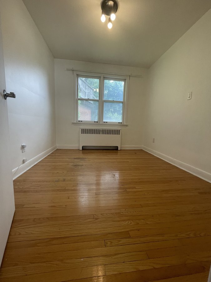 305 Dupont Street - Photo 22