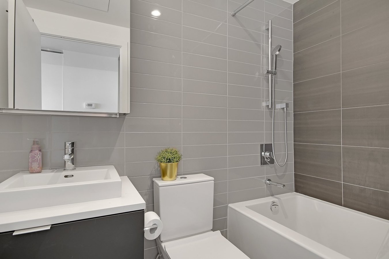 170 Bayview Avenue - Photo 19