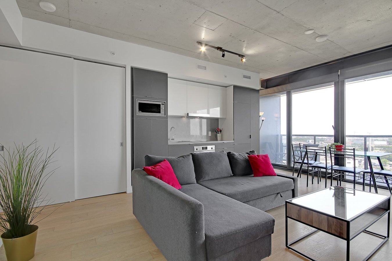170 Bayview Avenue - Photo 7