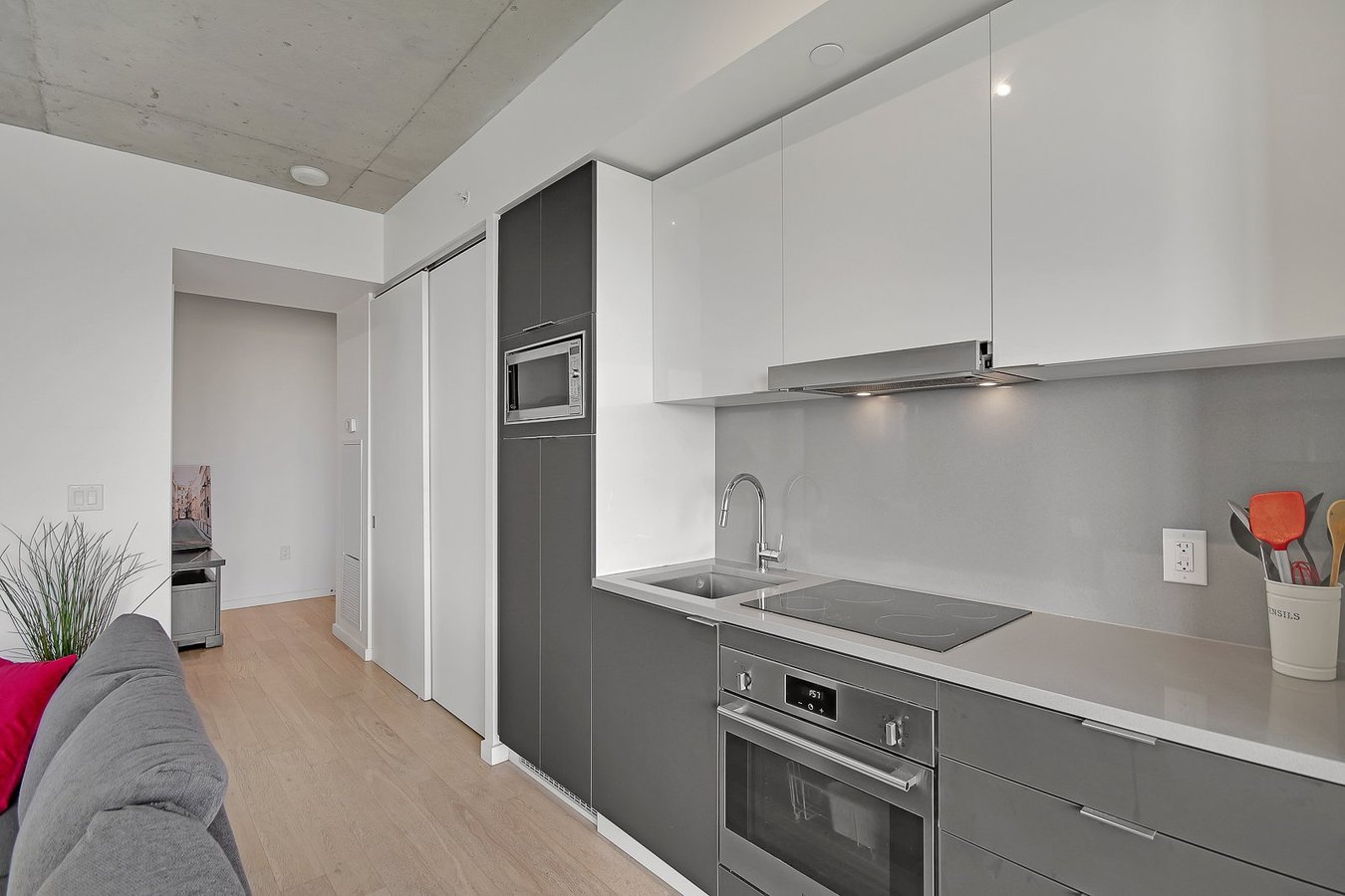 170 Bayview Avenue - Photo 9
