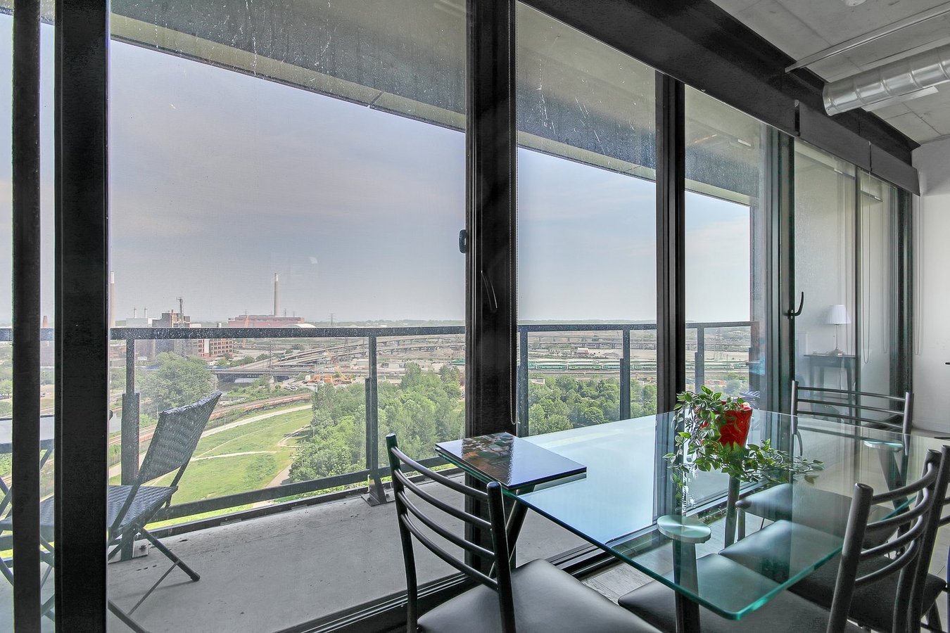 170 Bayview Avenue - Photo 10