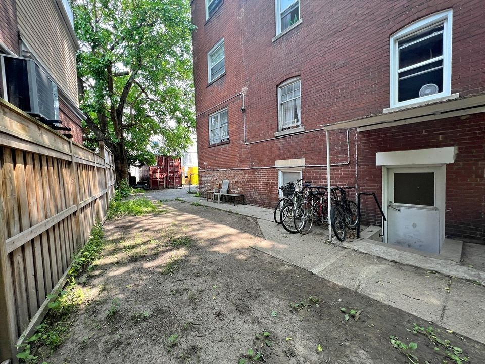 359 Davenport Road - Photo 7