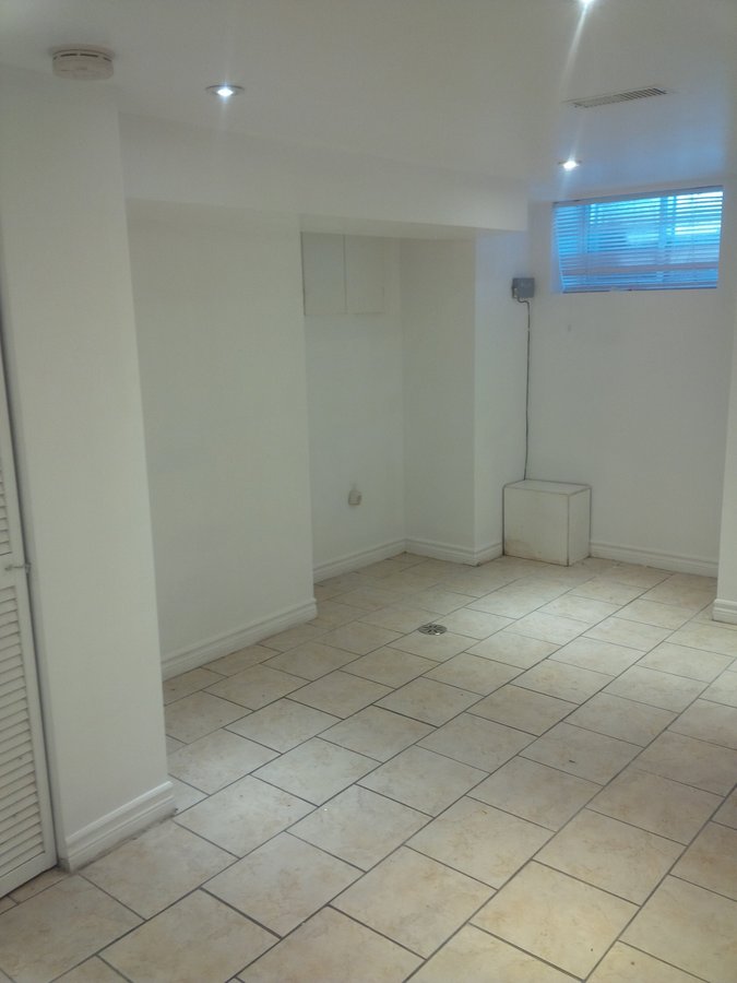 210 McCaul Street - Photo 16