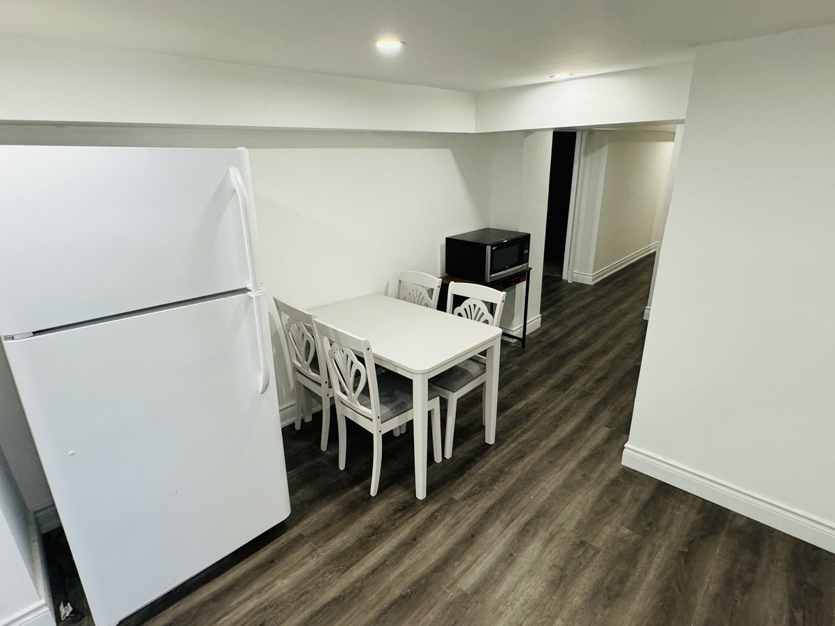 19 Rothsay Avenue - Photo 8