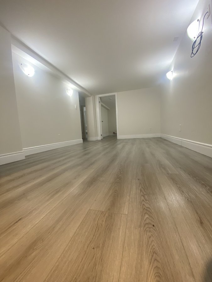 54 Lanark Avenue - Photo 2