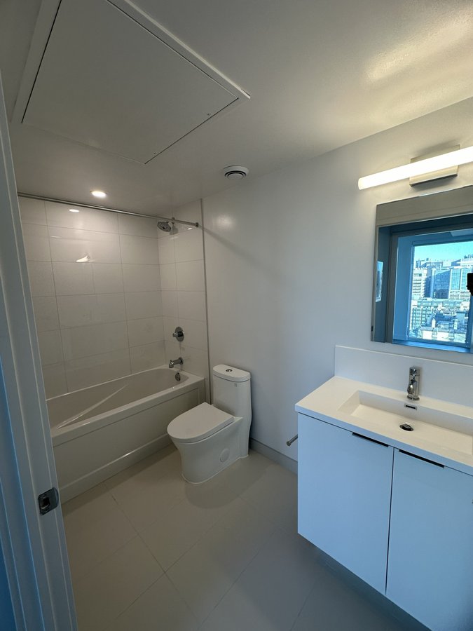 238 Simcoe Street - Photo 12