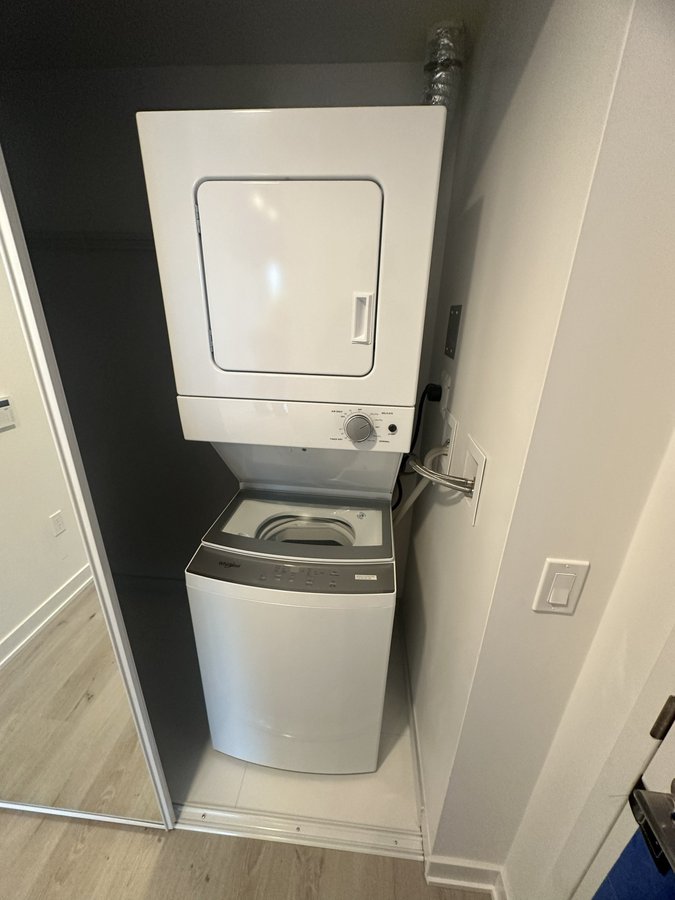238 Simcoe Street - Photo 13