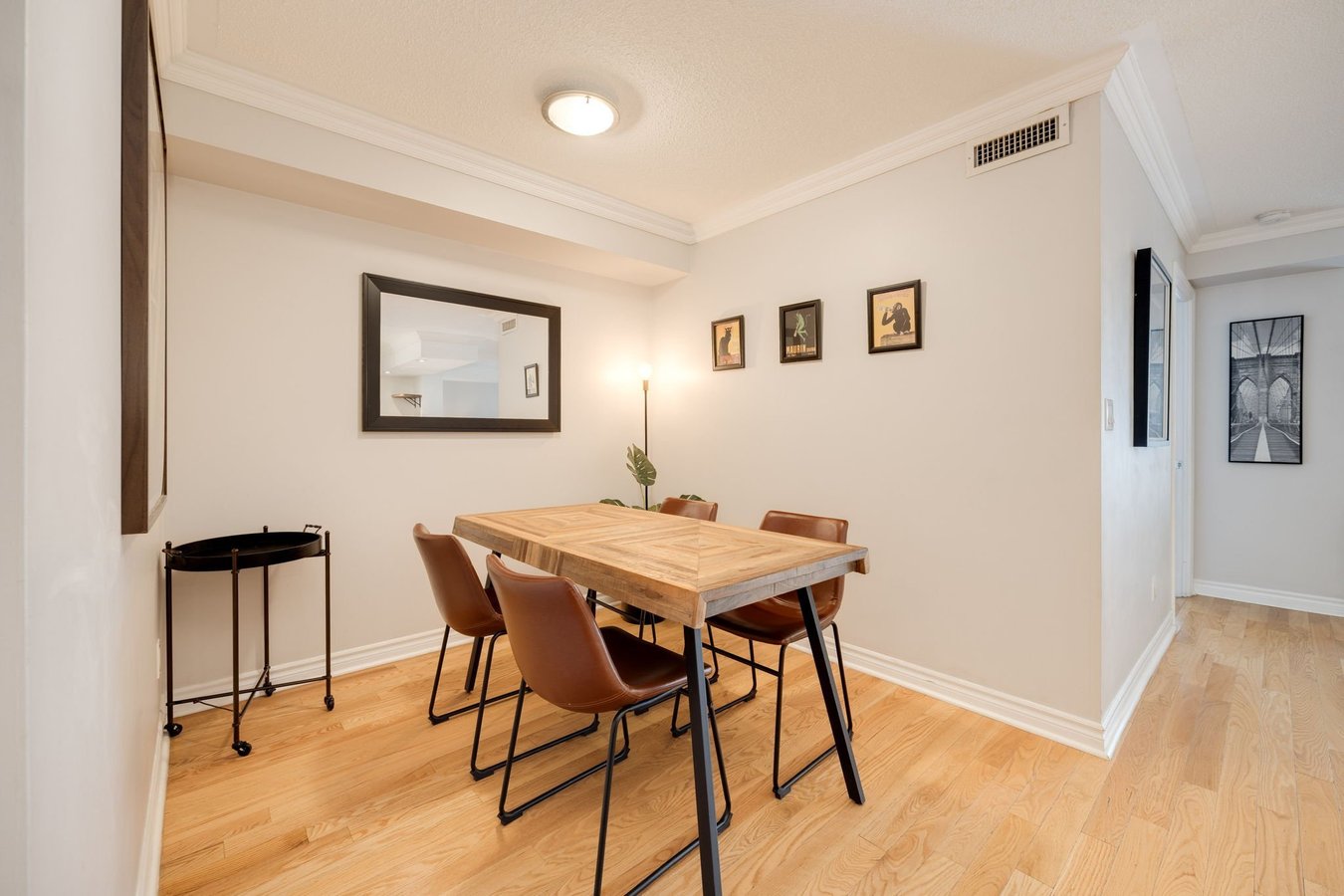 270 Wellington Street West - Photo 7