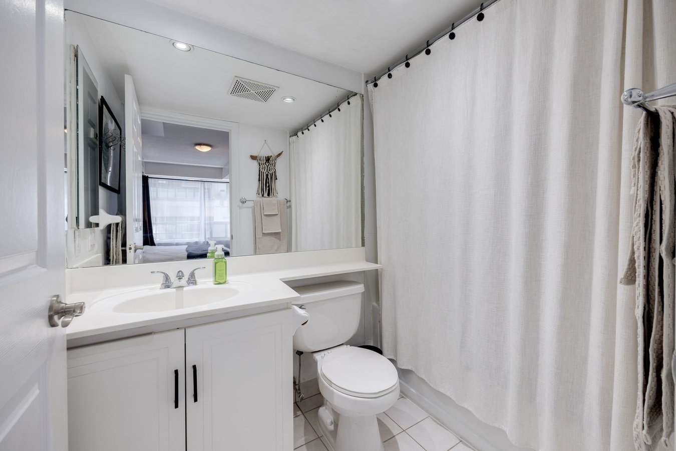 270 Wellington Street West - Photo 10