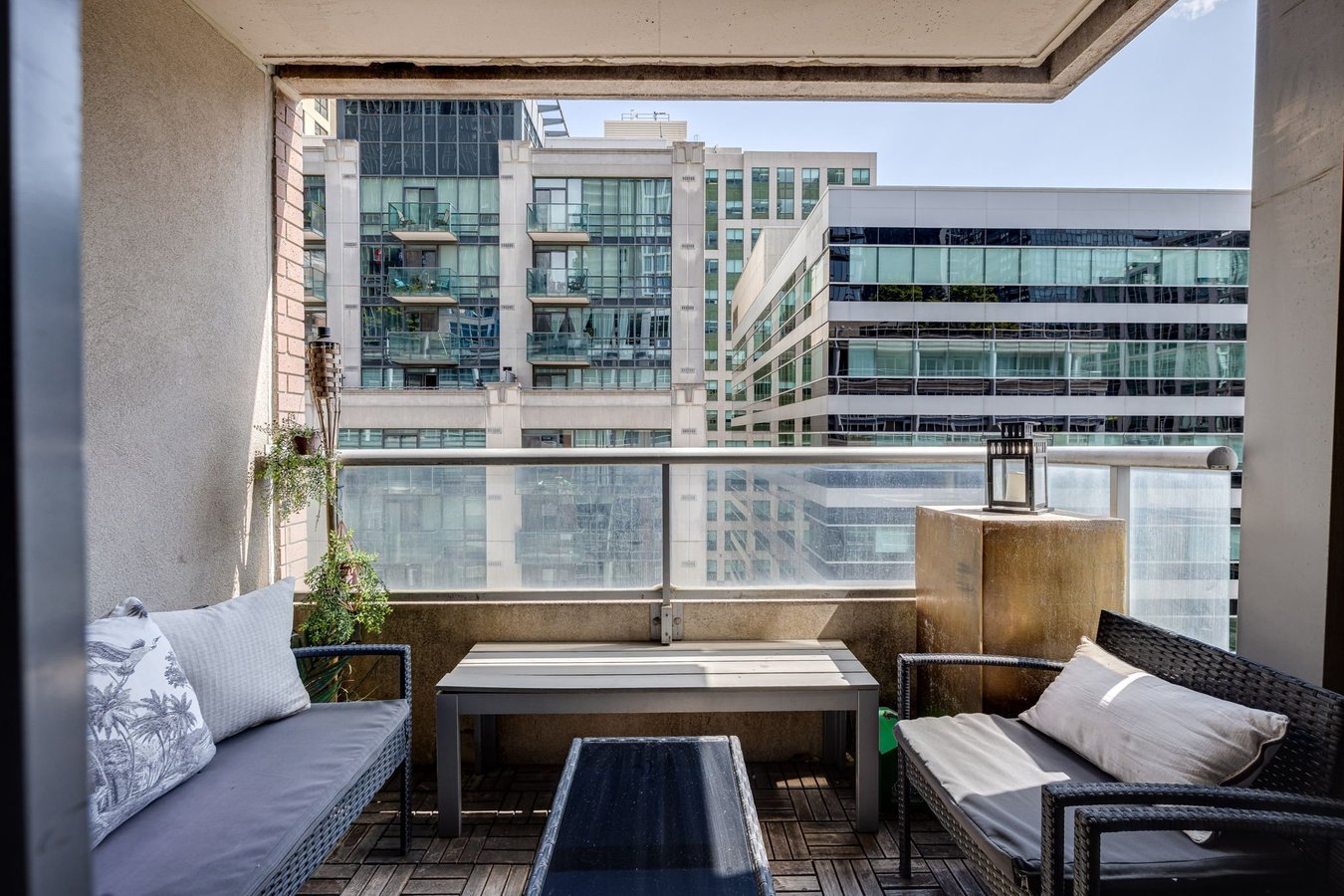 270 Wellington Street West - Photo 11