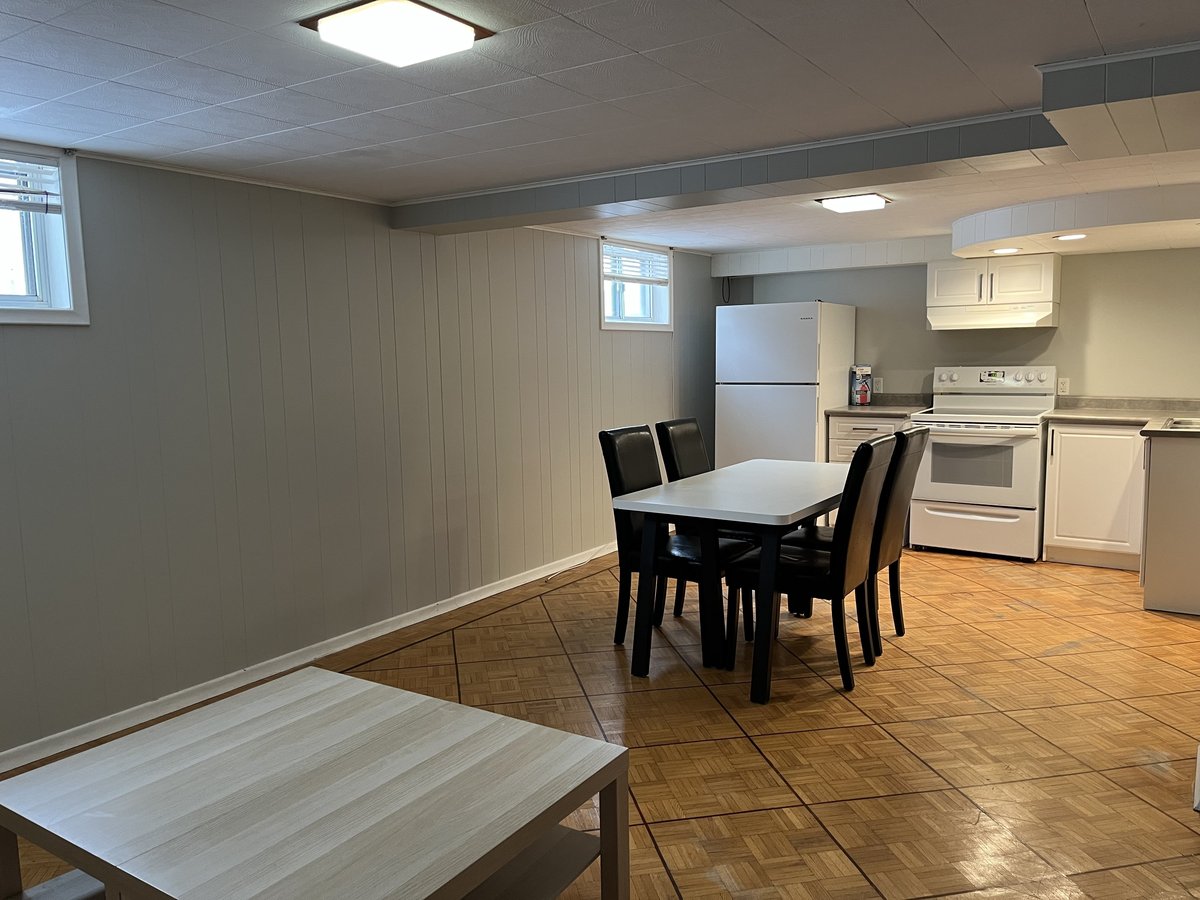 81 Rockcliffe Boulevard - Photo 1
