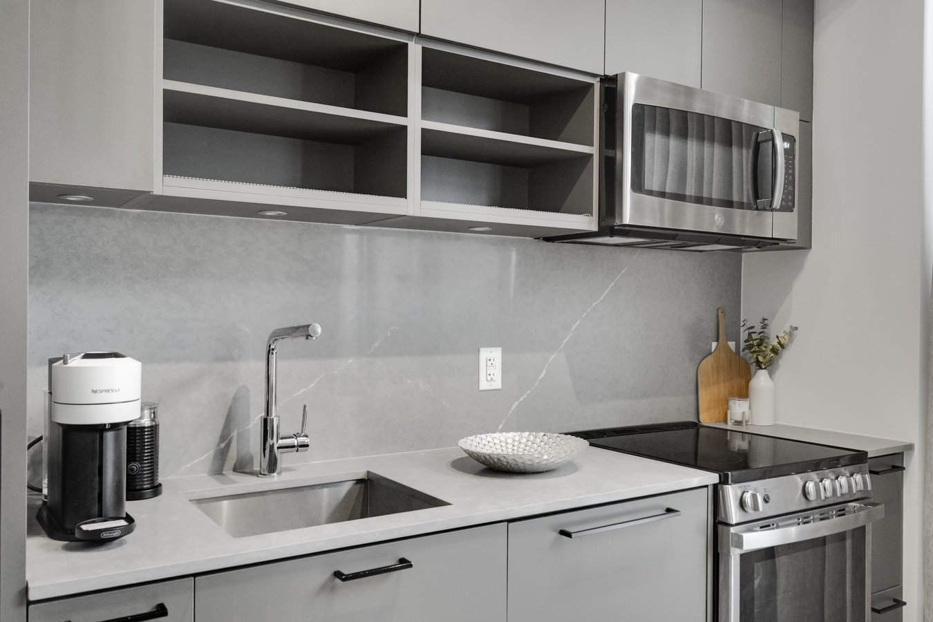 135 East Liberty Street - Photo 3