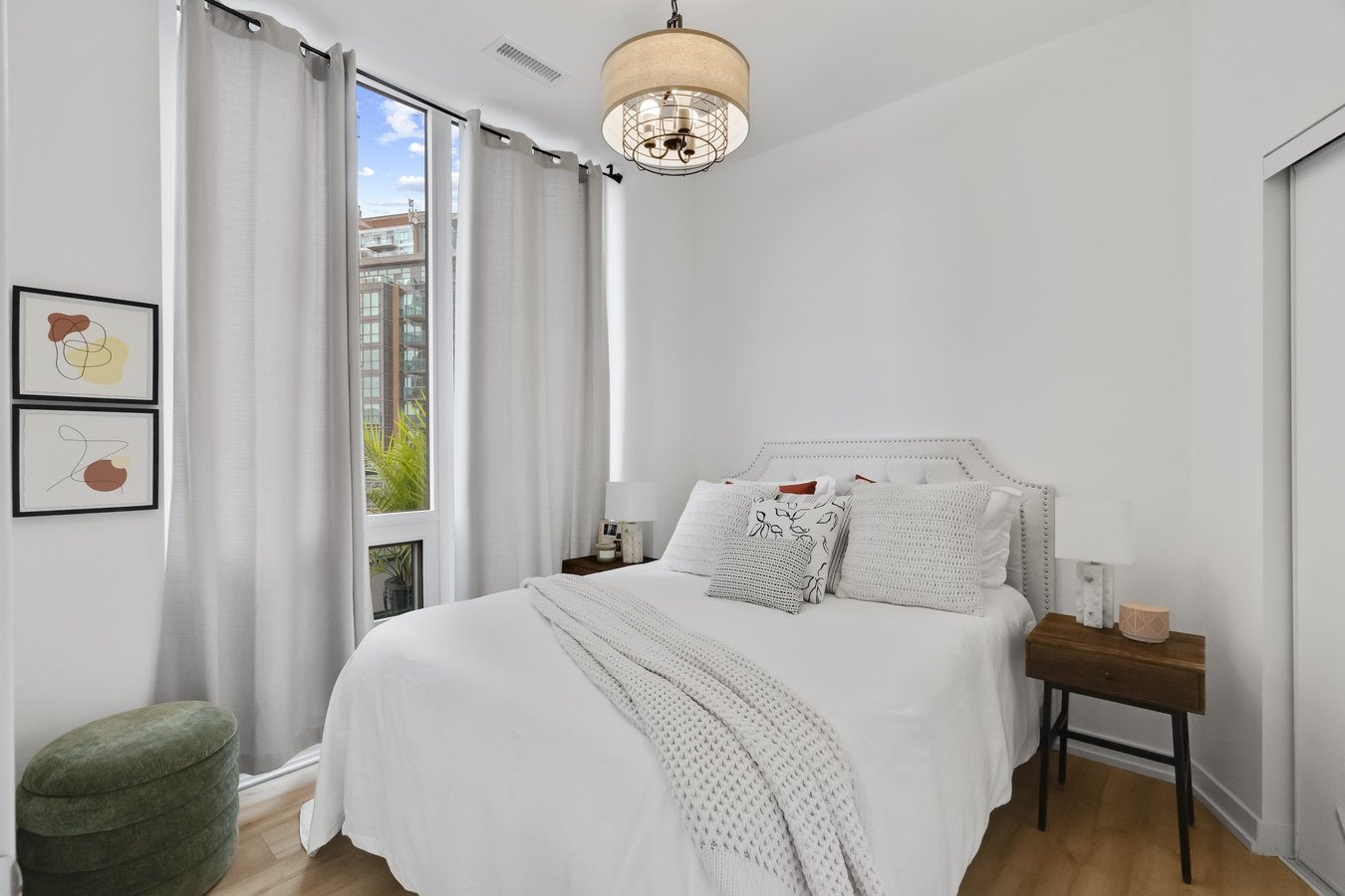 135 East Liberty Street - Photo 4