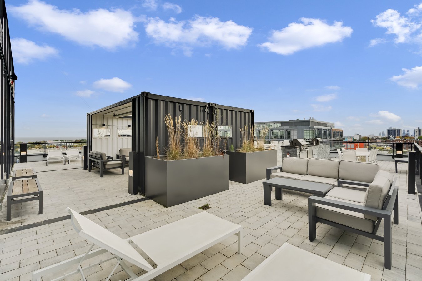 135 East Liberty Street - Photo 10