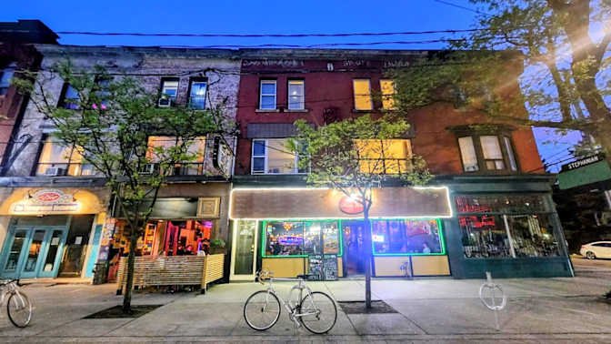 College Street - Photo 2