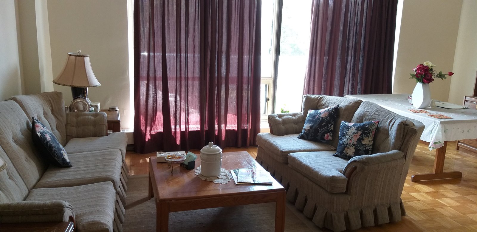 10 Grenoble Drive - Photo 2