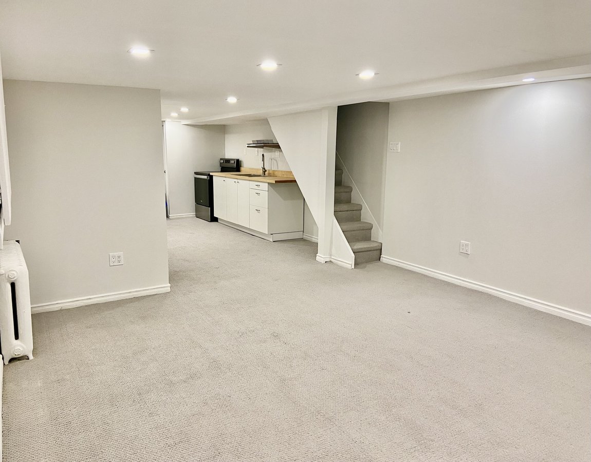 23 Harvie Avenue - Photo 2