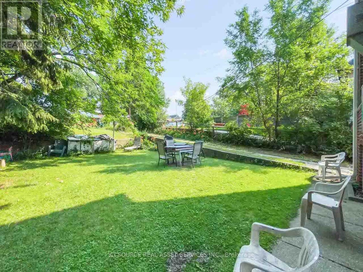 3 - 114 EASTWOOD ROAD - Photo 17