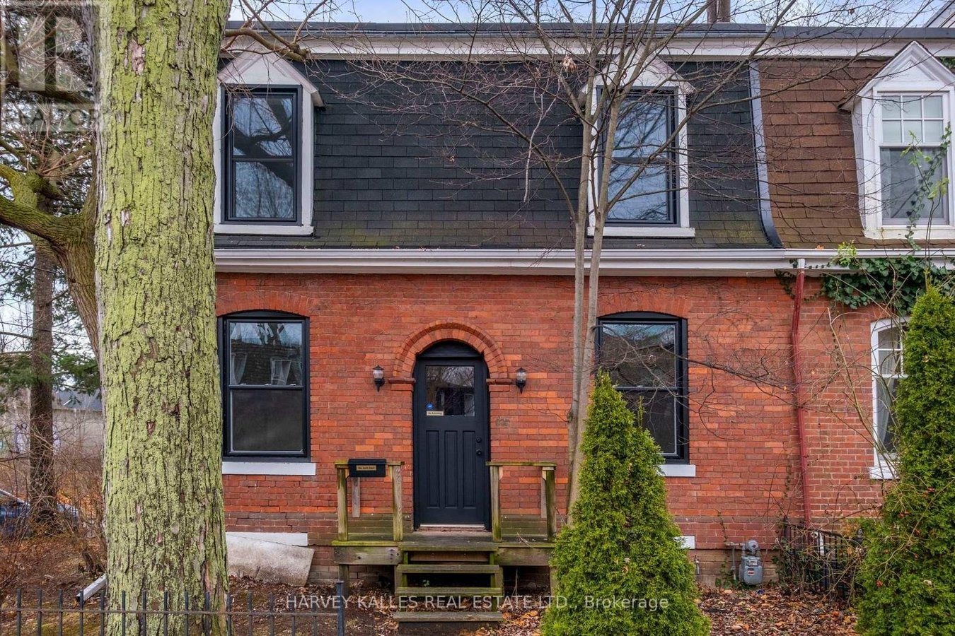 137 SUMMERHILL AVENUE - Photo 3