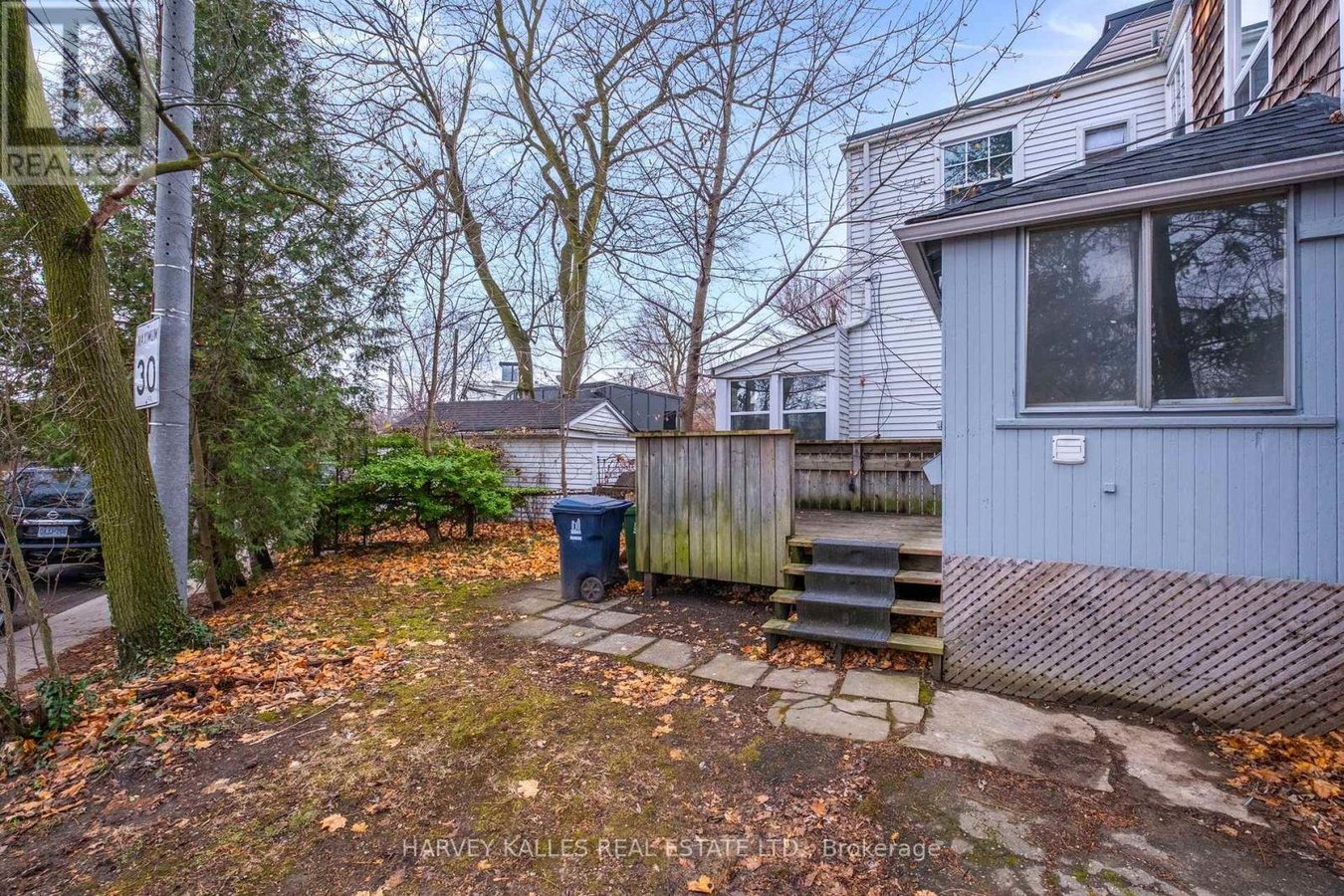 137 SUMMERHILL AVENUE - Photo 29