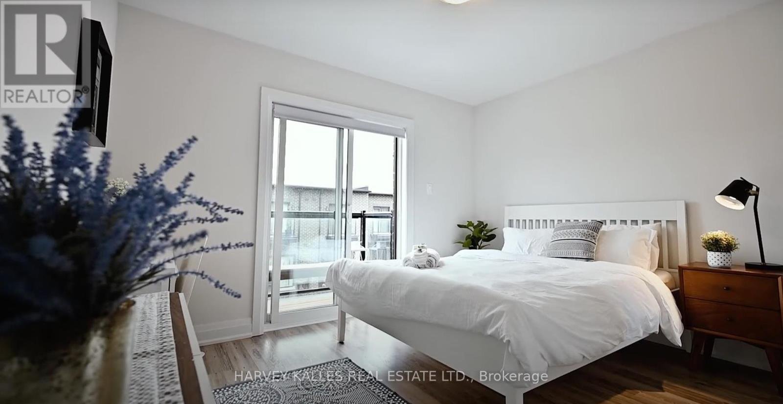 UPPER - 51 CREEKBANK ROAD - Photo 13