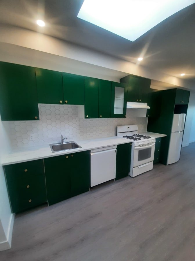 Bloor Street West - Photo 21