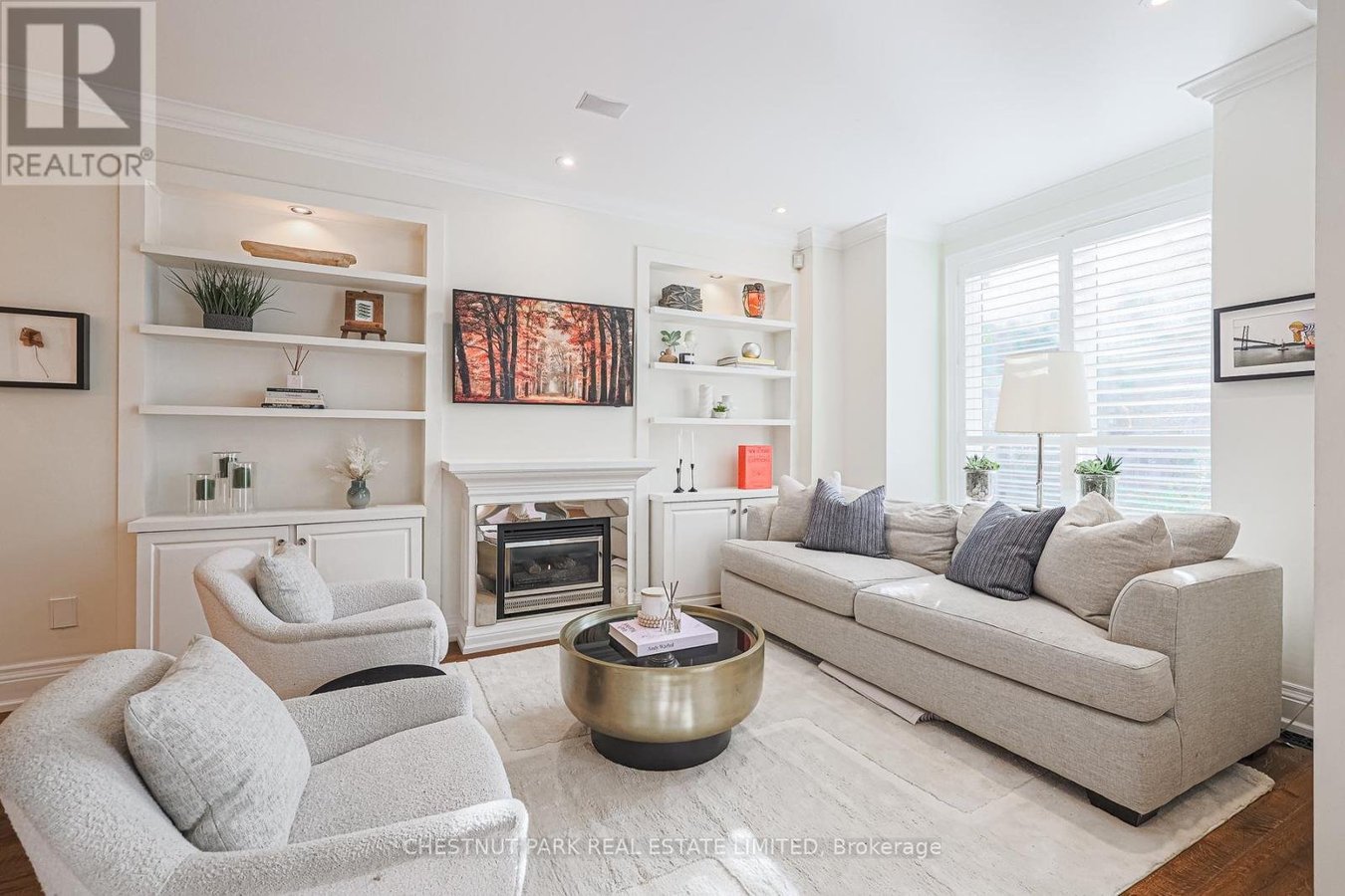 186 MACPHERSON AVENUE - Photo 5