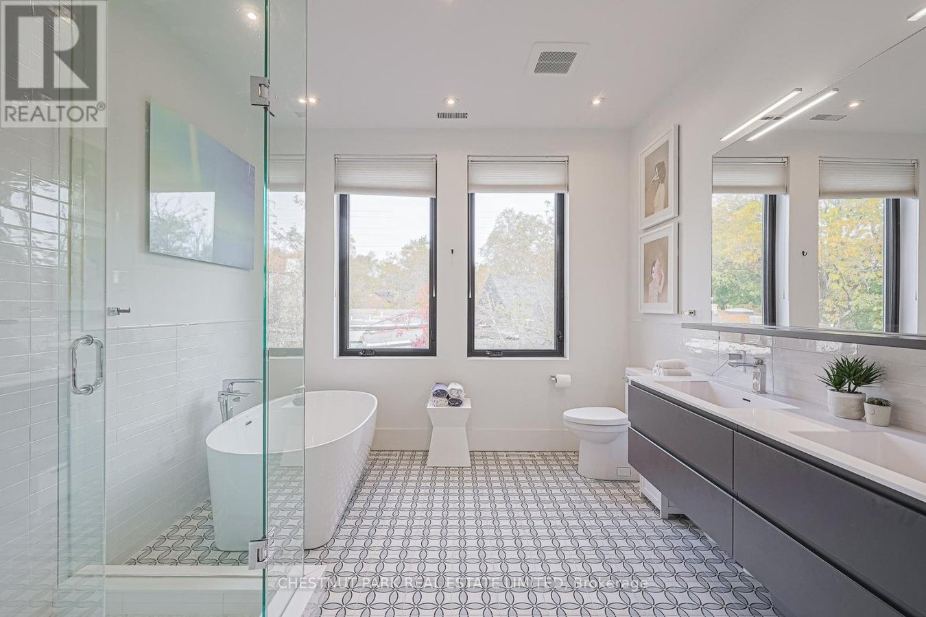 186 MACPHERSON AVENUE - Photo 23