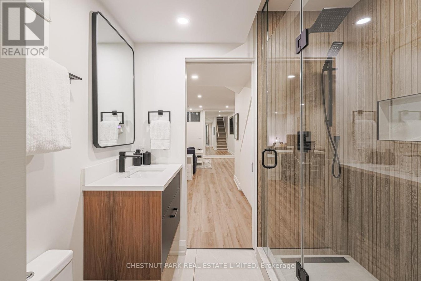 186 MACPHERSON AVENUE - Photo 35