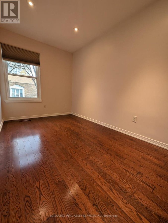 17 DOUVILLE COURT - Photo 10