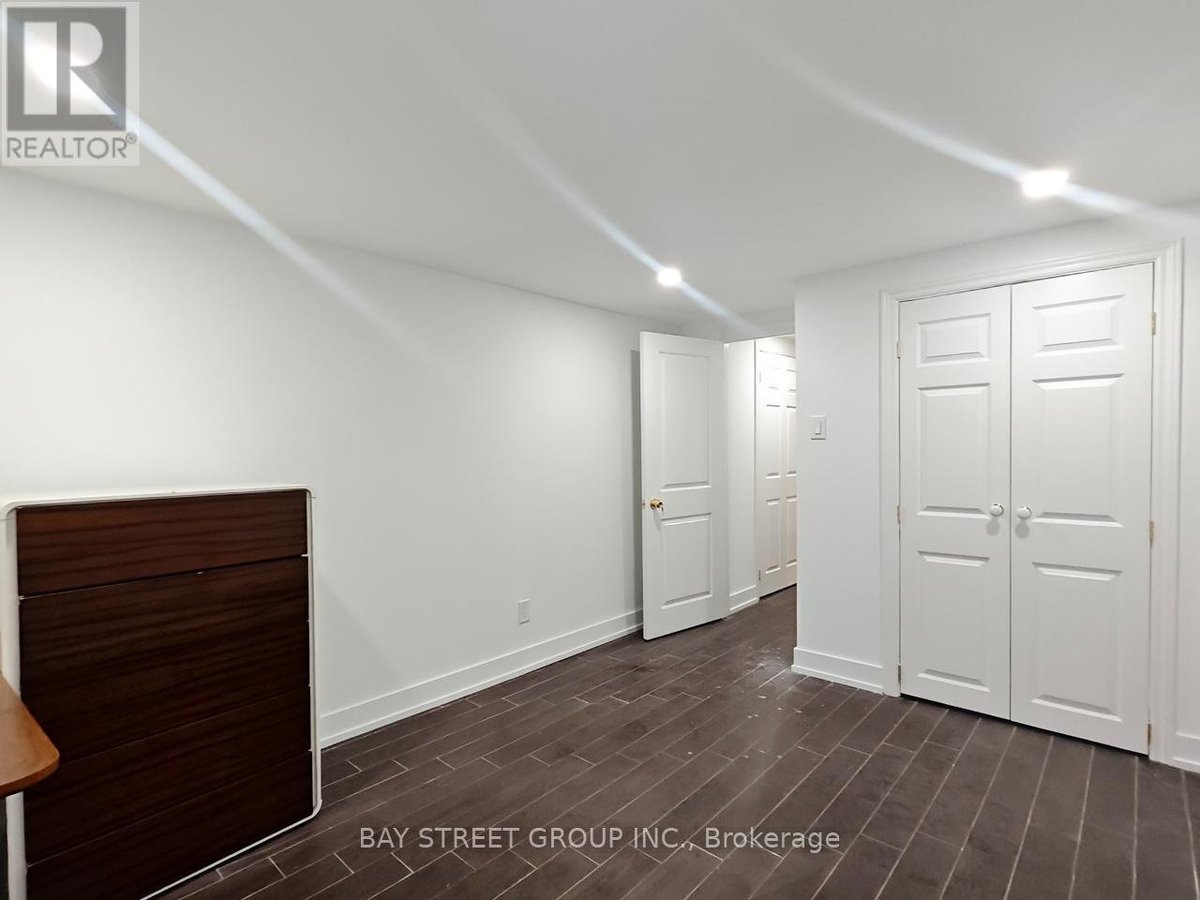 BSMT - 859 1/2 BATHURST STREET - Photo 9