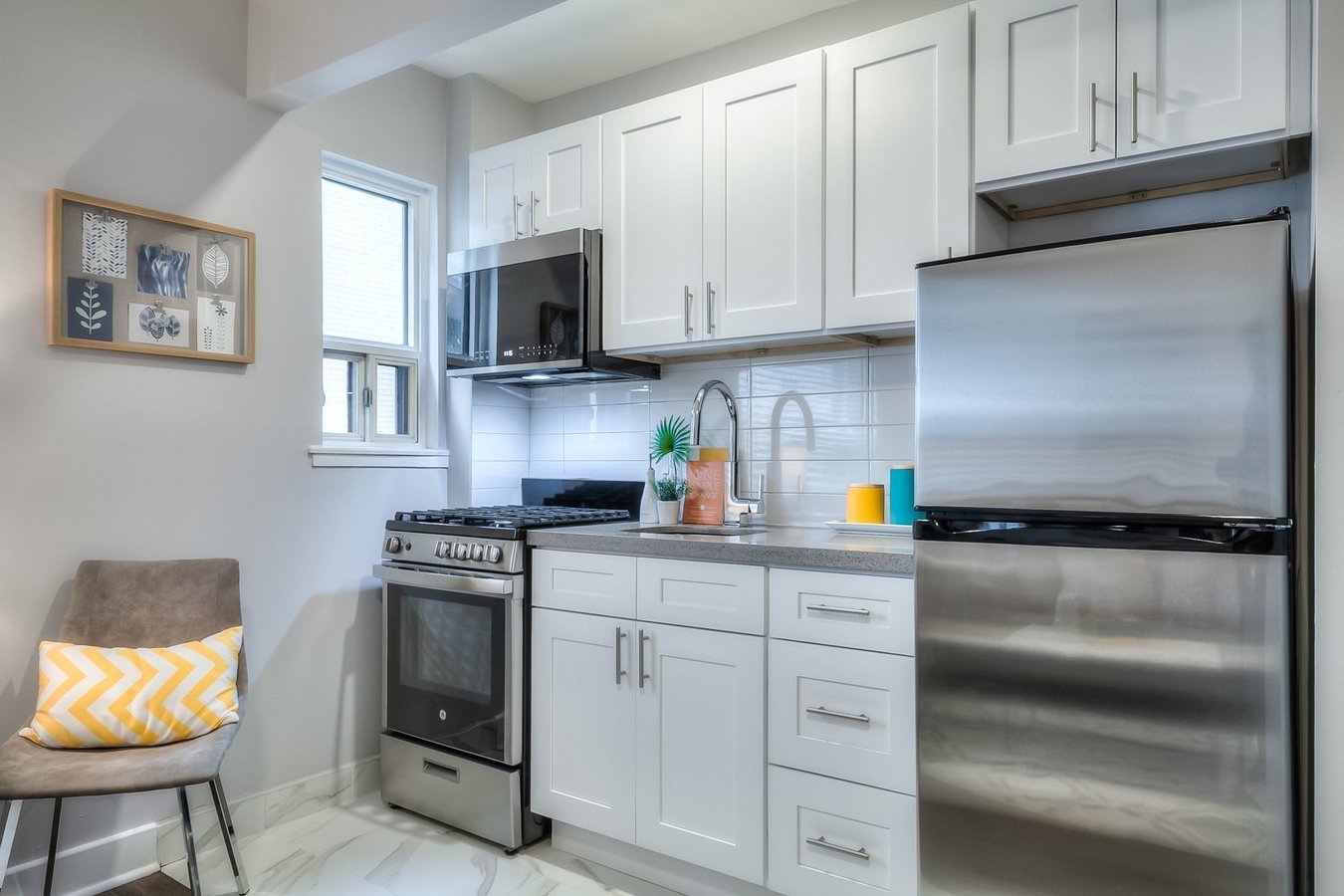 214 Wellesley Street East - Photo 2