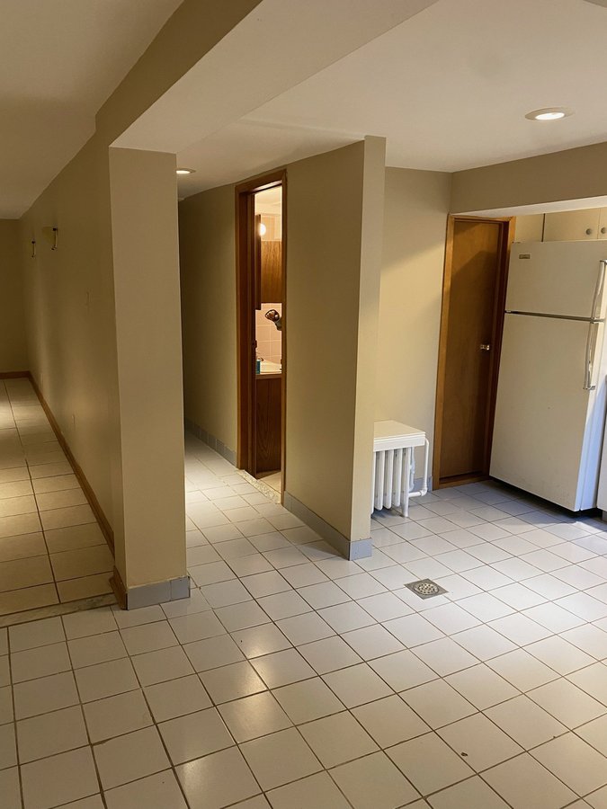 718 Coxwell Avenue - Photo 2