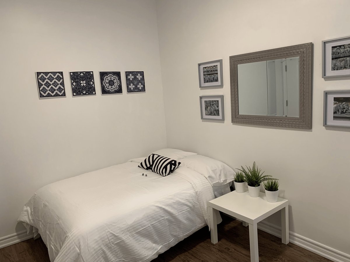 219 Spadina Road - Photo 2