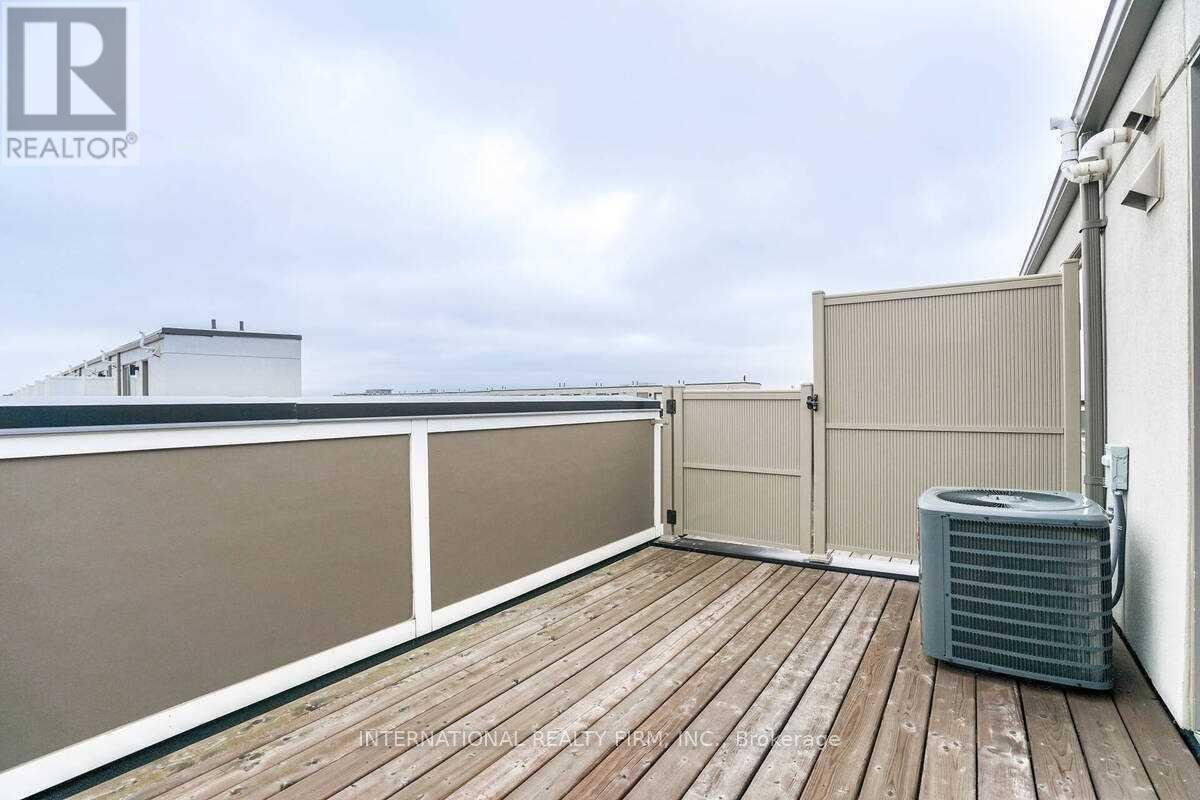 11 LOCUST LODGE GARDENS - Photo 25