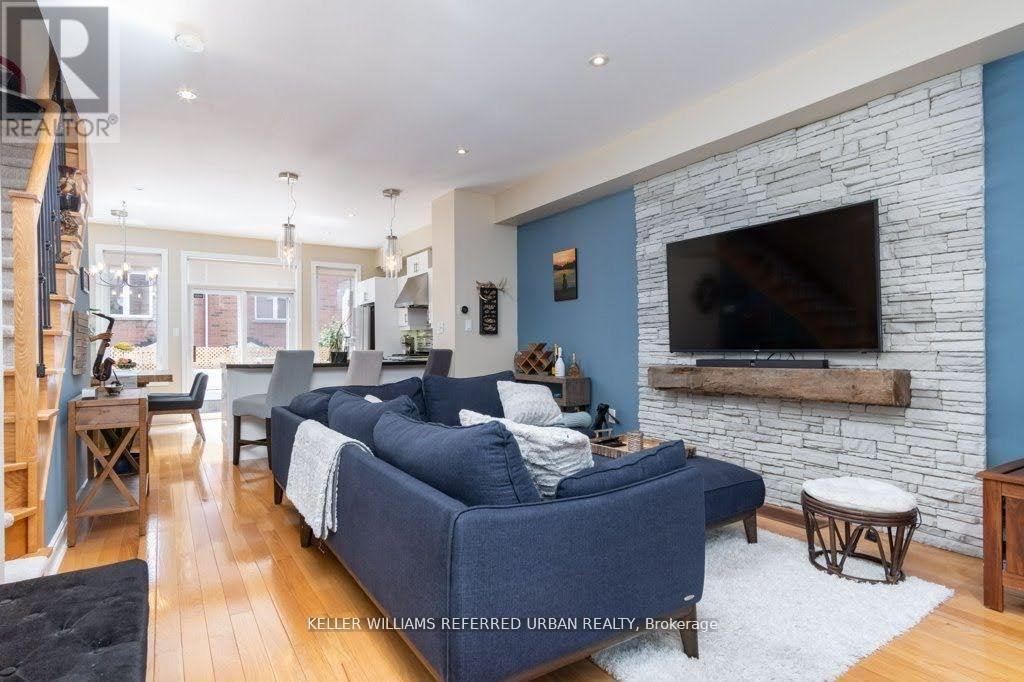 1315B DAVENPORT ROAD - Photo 2