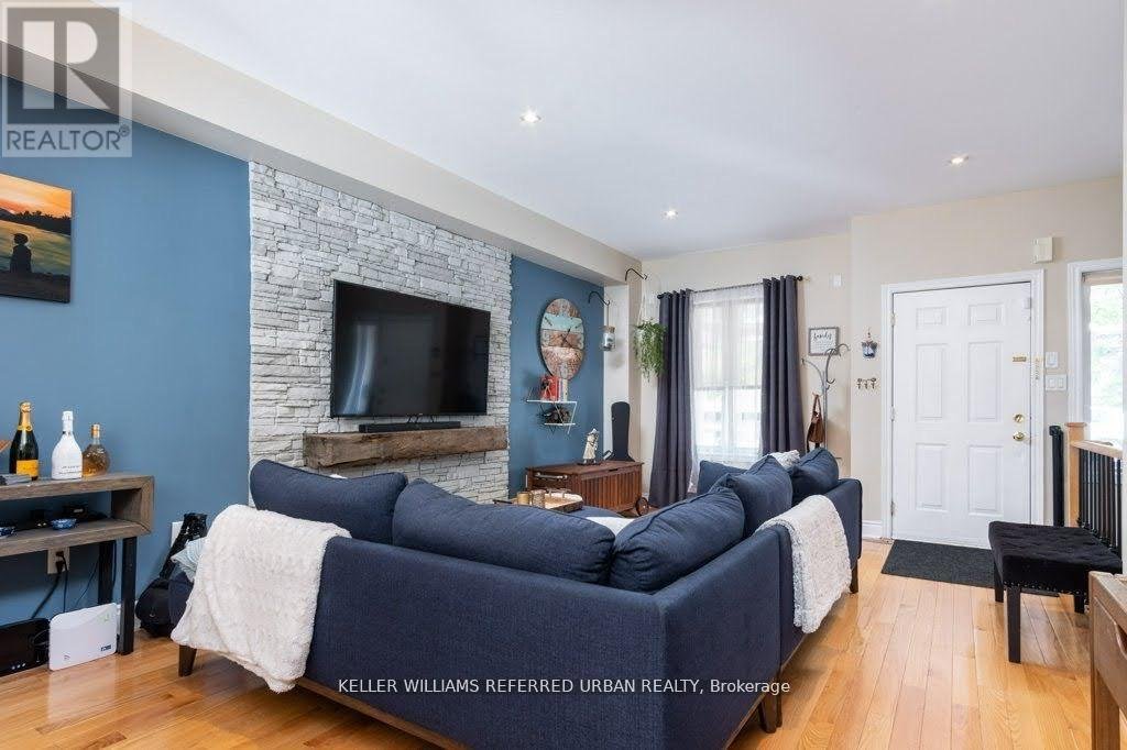 1315B DAVENPORT ROAD - Photo 3