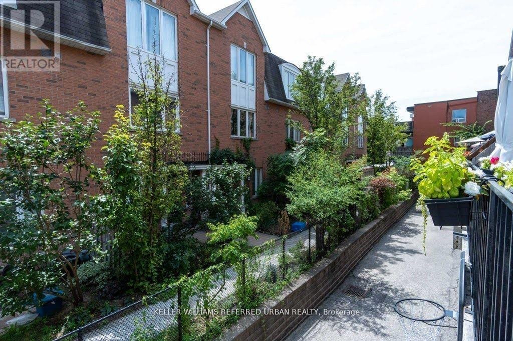 1315B DAVENPORT ROAD - Photo 13