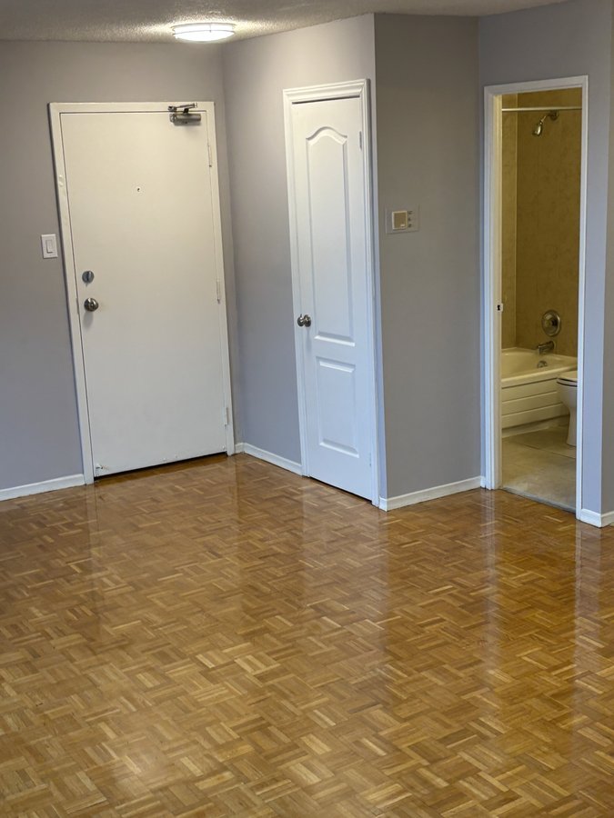 2731 Danforth Avenue - Photo 2
