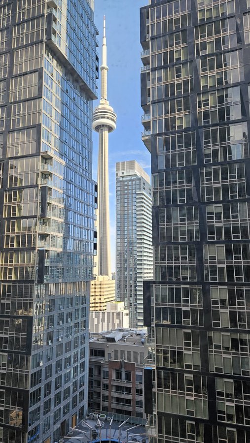 327 King Street West - Photo 3