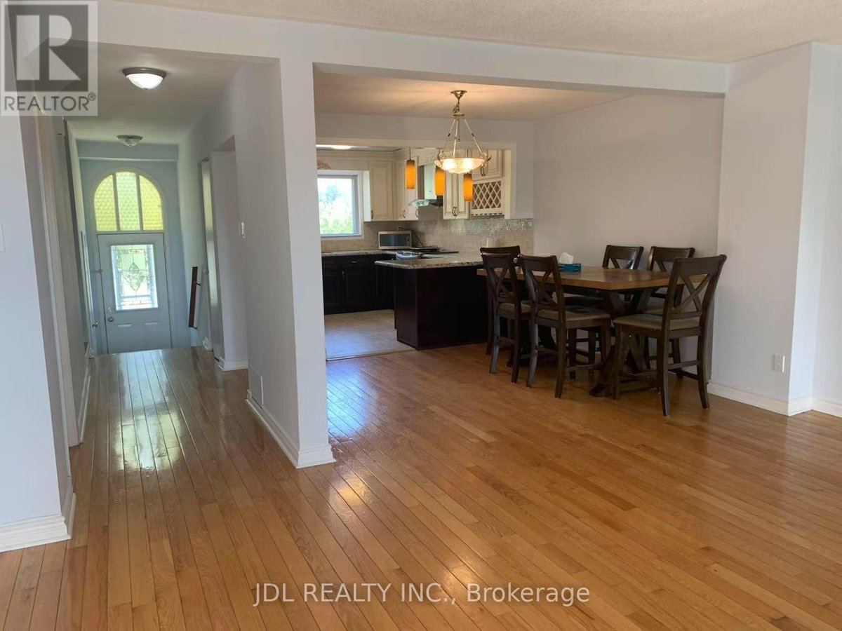 135 CORINTHIAN BLVD BOULEVARD N - Photo 2
