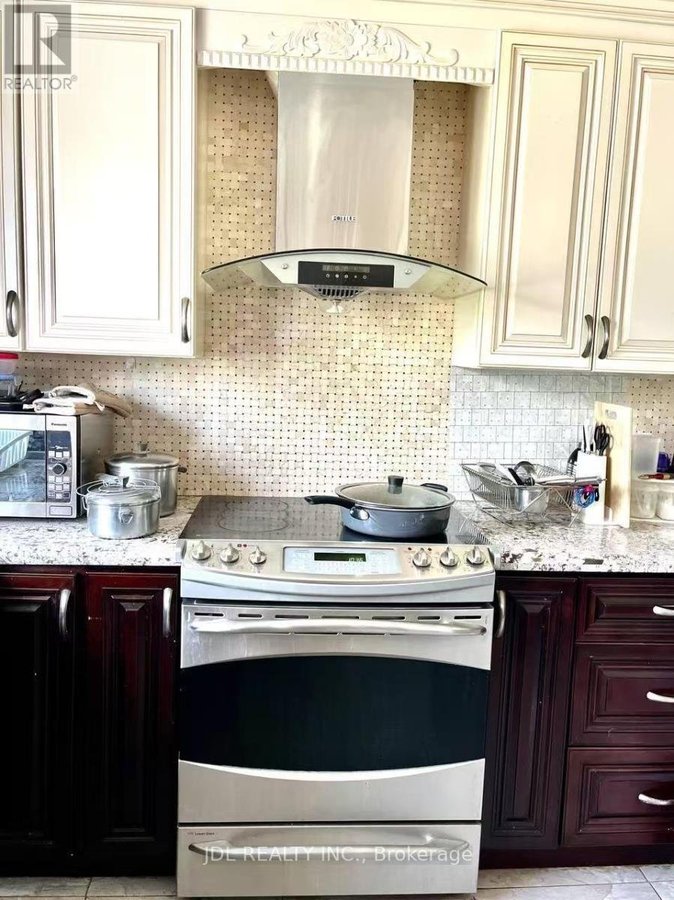 135 CORINTHIAN BLVD BOULEVARD N - Photo 4