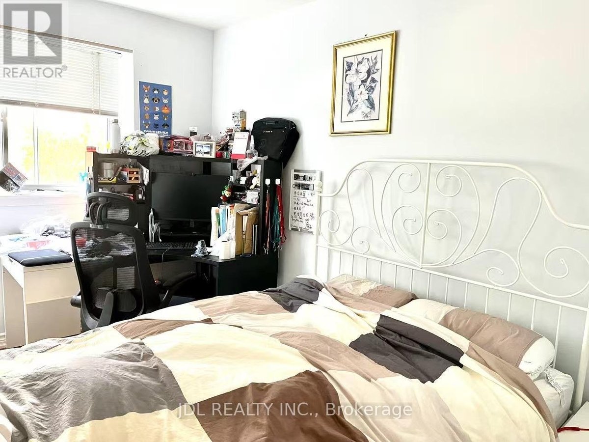 135 CORINTHIAN BLVD BOULEVARD N - Photo 7
