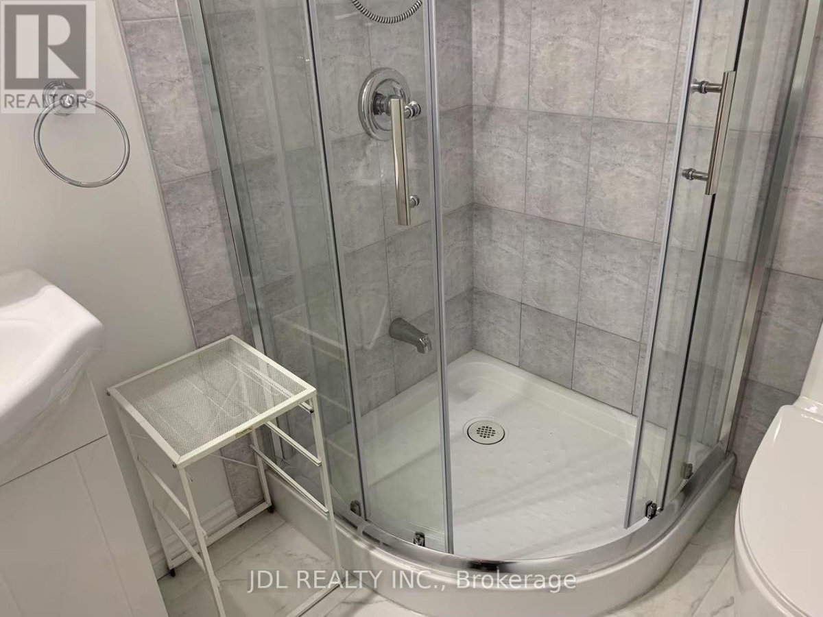 135 CORINTHIAN BLVD BOULEVARD N - Photo 8
