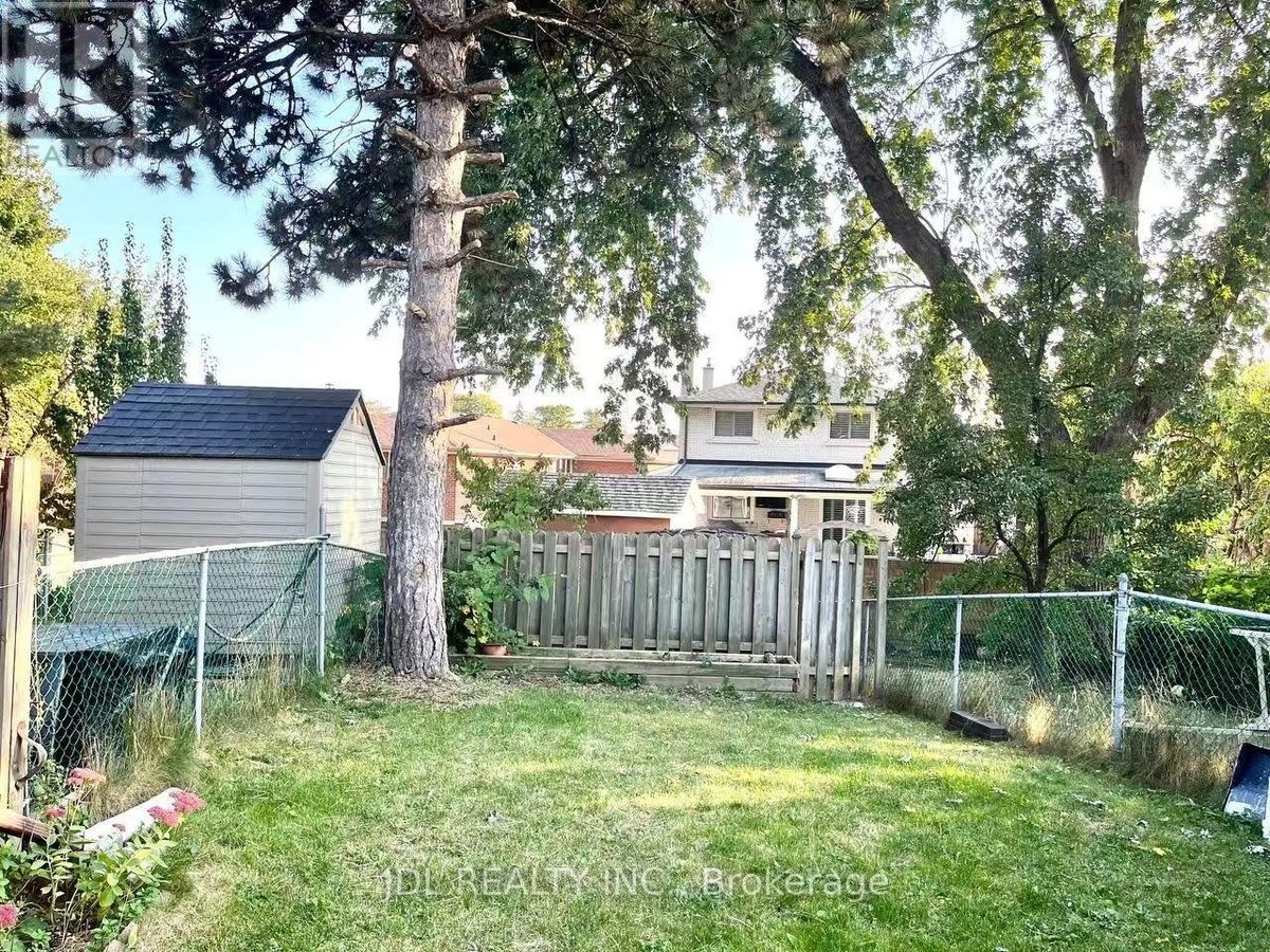 135 CORINTHIAN BLVD BOULEVARD N - Photo 10