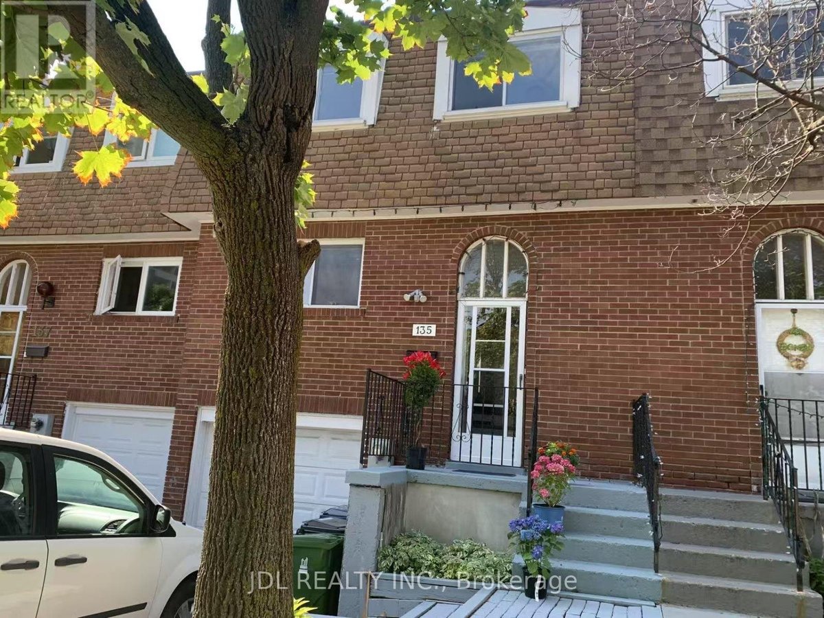 135 CORINTHIAN BLVD BOULEVARD N - Photo 13