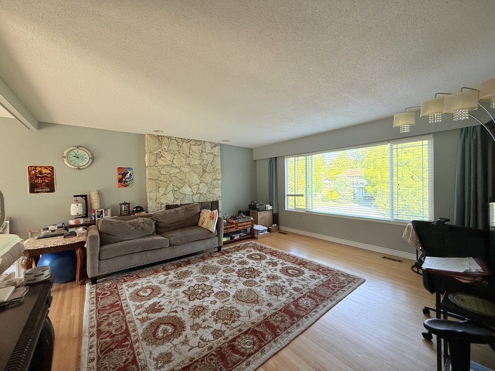 5330 10 Avenue - Photo 4