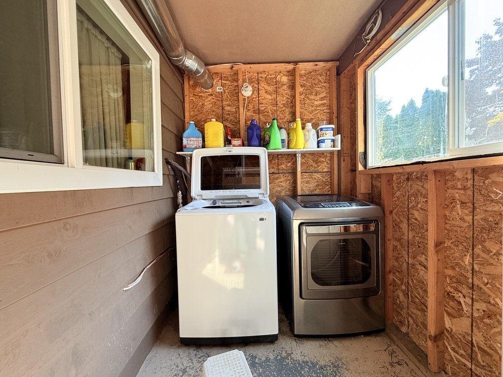 5330 10 Avenue - Photo 11