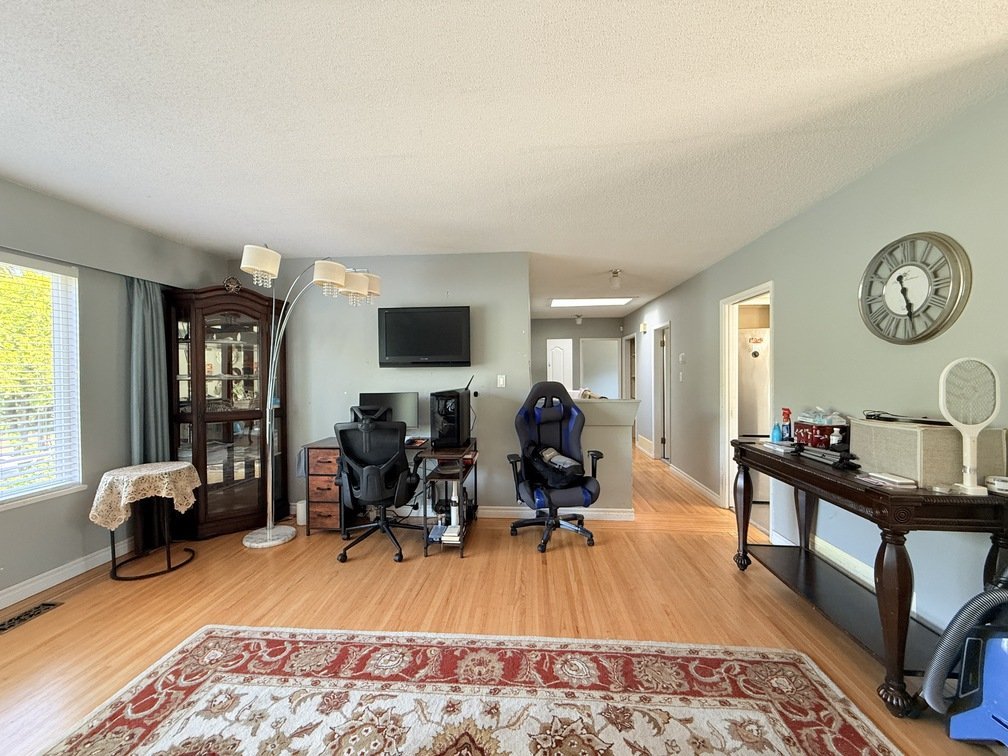 5330 10 Avenue - Photo 6